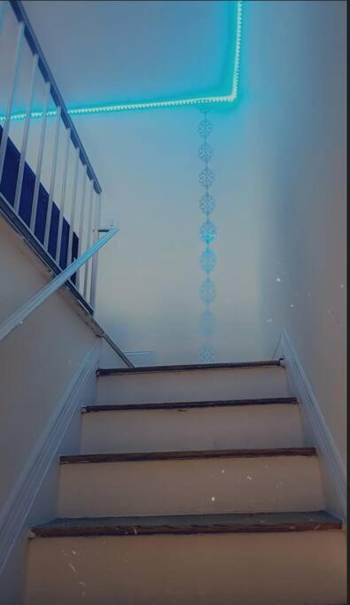 Townhouse Apartment In Oakland Gardens New York Esterno foto